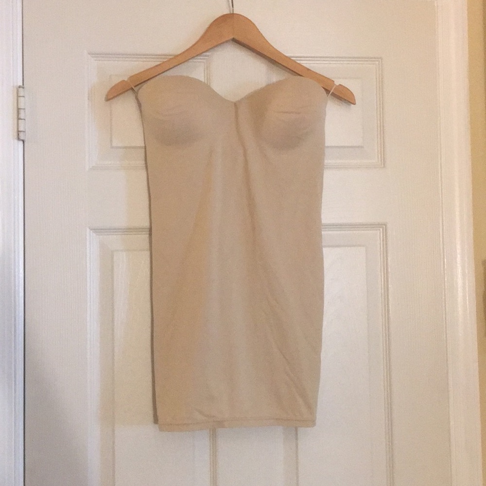 Body shaper slip with built in bra